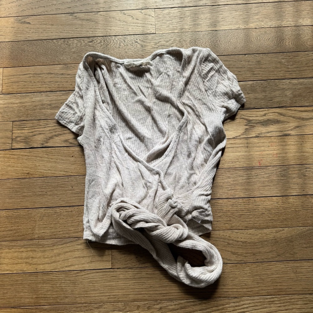 Urban outfitters cream casual crop top size S